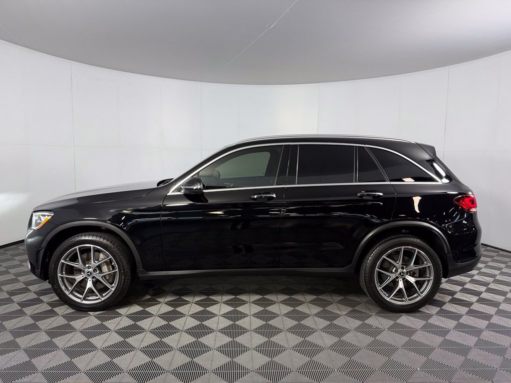 Used 2022 Mercedes-Benz GLC 300 4MATIC w/ AMG Line image 10