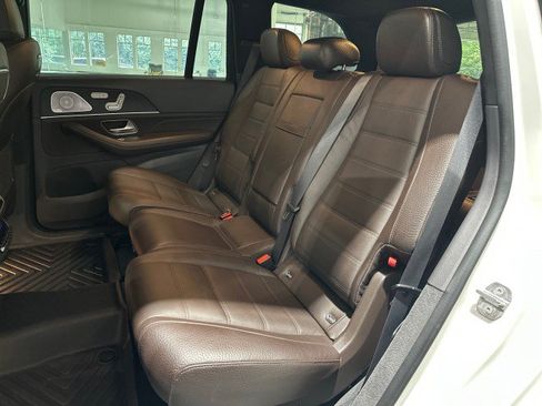 Used 2020 Mercedes-Benz GLS 580 4MATIC image 6