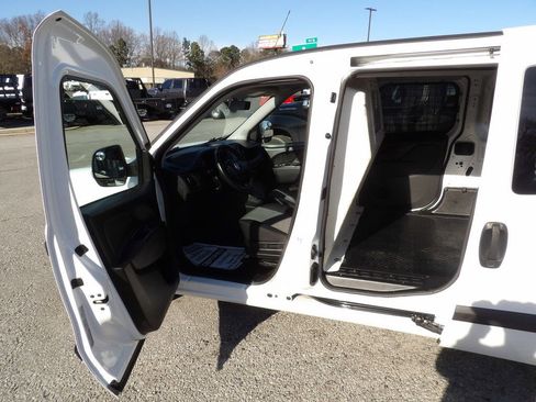 Used 2019 RAM ProMaster City Tradesman SLT image 10