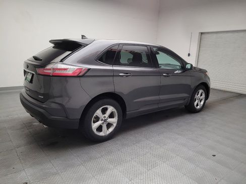 Used 2020 Ford Edge SE FWD image 10