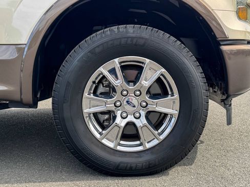 Used 2017 Ford F150 Lariat AWD/4WD image 9