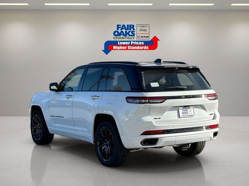 New 2025 Jeep Grand Cherokee Summit w/ Adv Protech Group IV image 10