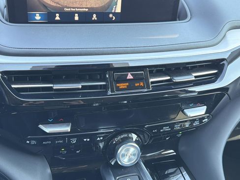 Used 2023 Acura MDX FWD w/ Technology Package image 13