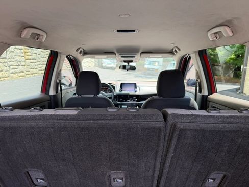 Used 2022 Nissan Rogue SV FWD image 36