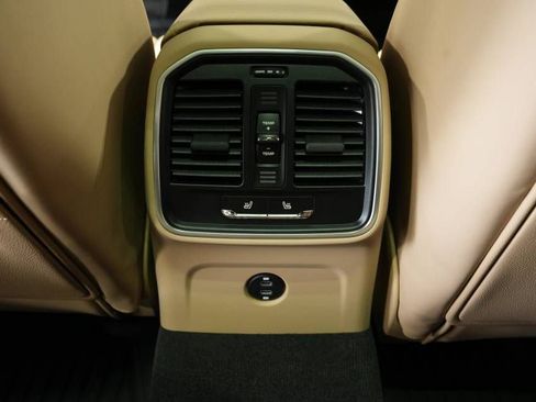 New 2025 Porsche Macan image 26