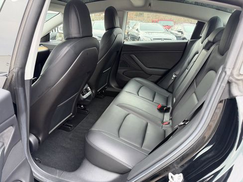 Used 2019 Tesla Model 3 Long Range image 16