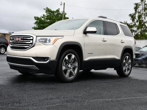 Used 2017 GMC Acadia SLT AWD/4WD image 3