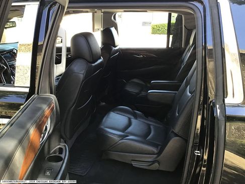 Used 2018 Cadillac Escalade ESV Luxury w/ LPO, Radiant Package RWD image 9