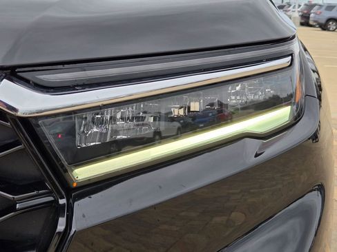Used 2023 Honda Pilot Touring image 34