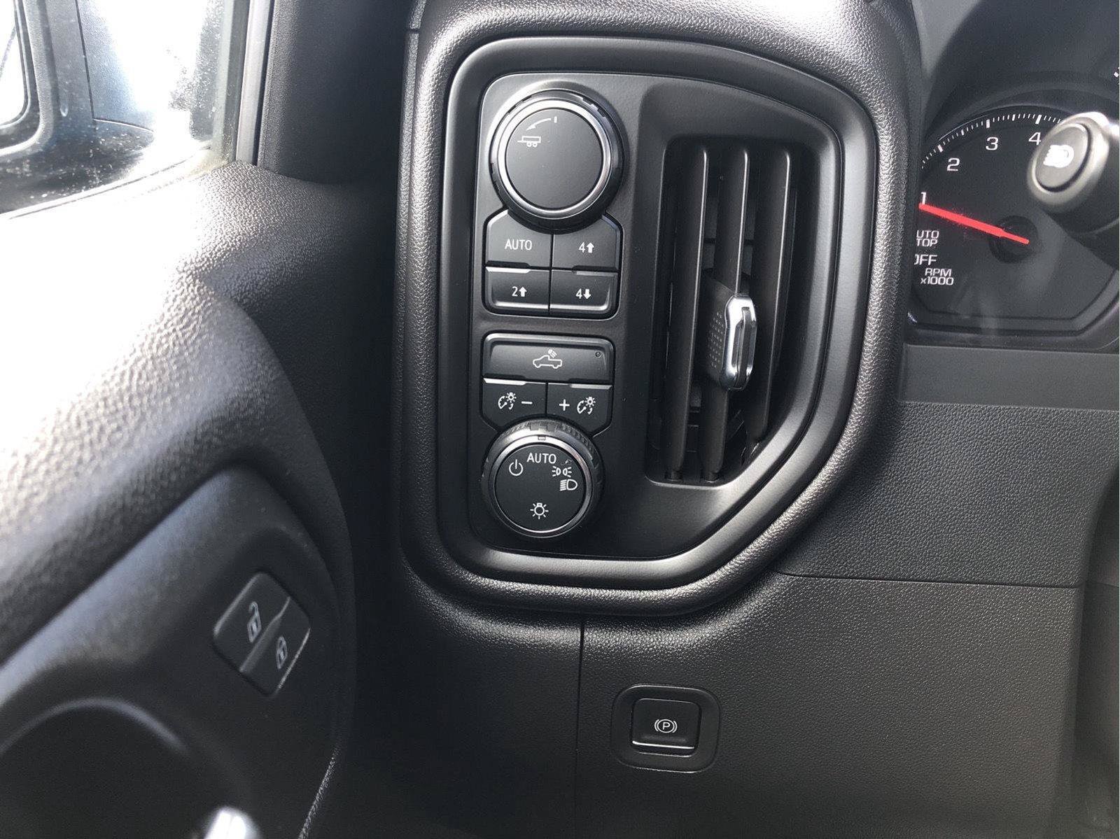 Used 2024 Chevrolet Silverado 1500 Custom Trail Boss AWD/4WD image 21
