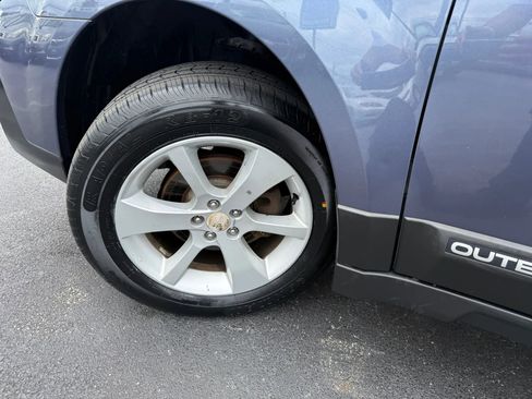 Used 2014 Subaru Outback 2.5i Premium image 42