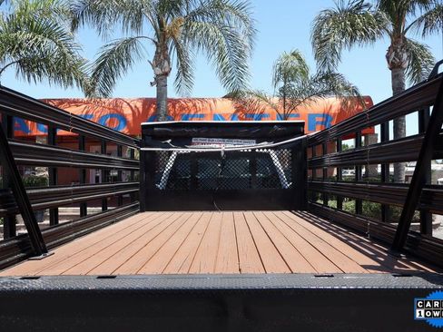 Used 2017 Ford F550 2WD Crew Cab Super Duty image 8