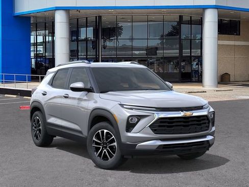 New 2026 Chevrolet TrailBlazer LT w/ Convenience Package FWD image 7