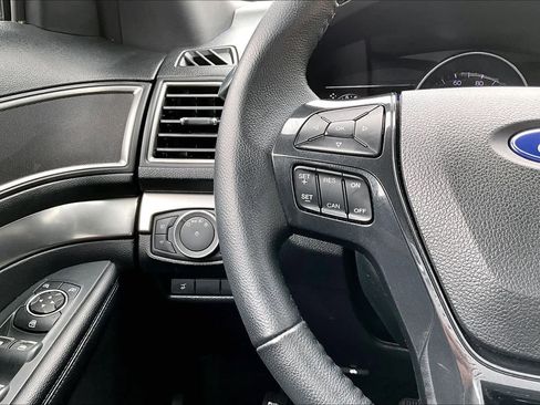 Used 2019 Ford Explorer XLT w/ Equipment Group 201A image 21