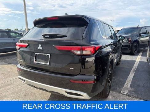Used 2023 Mitsubishi Outlander SE FWD image 7