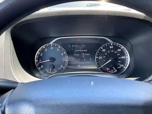 Used 2022 Nissan Frontier SV w/ Technology Package RWD image 17