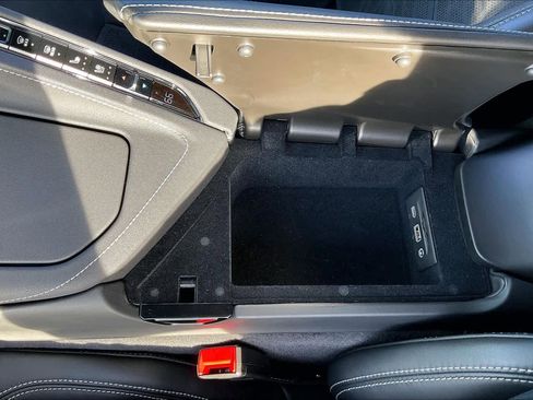 Used 2023 Chevrolet Corvette Stingray Preferred Cpe w/ Z51 Performance Package image 34