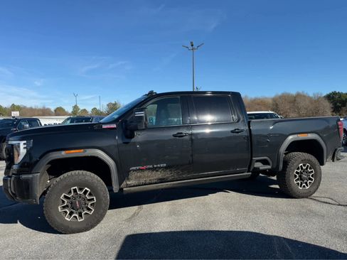 Used 2024 GMC Sierra 2500 AT4X image 5