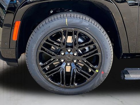 New 2026 Jeep Grand Wagoneer Limited AWD/4WD image 35