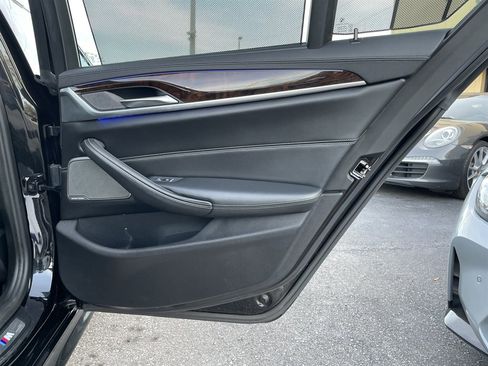 Used 2018 BMW M550i xDrive image 46