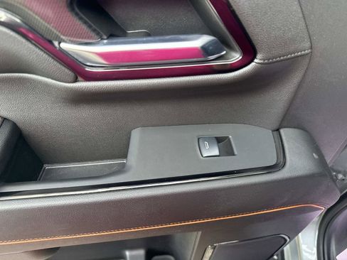 Used 2024 GMC Sierra 1500 AT4 w/ Technology Package image 11