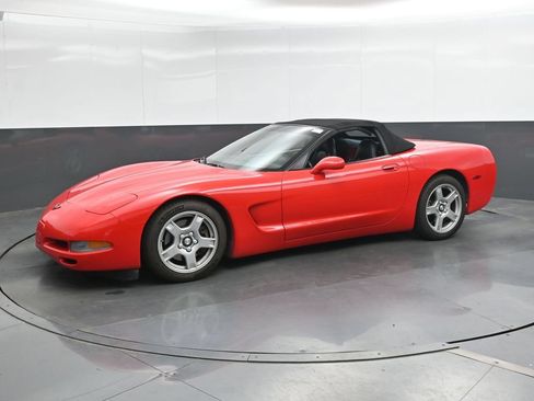 Used 1998 Chevrolet Corvette Convertible w/ Memory Pkg RWD image 6