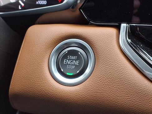 Used 2024 GMC Canyon AT4 w/ AT4 Premium Package image 23