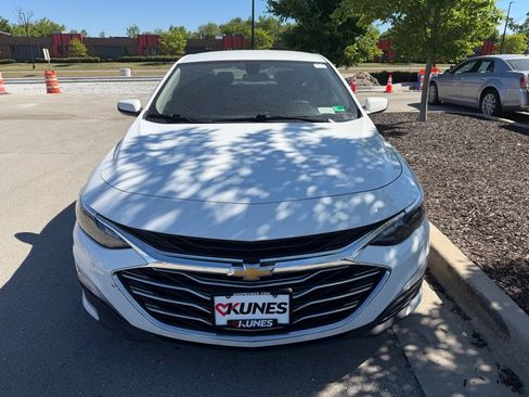 Used 2022 Chevrolet Malibu LT FWD image 3