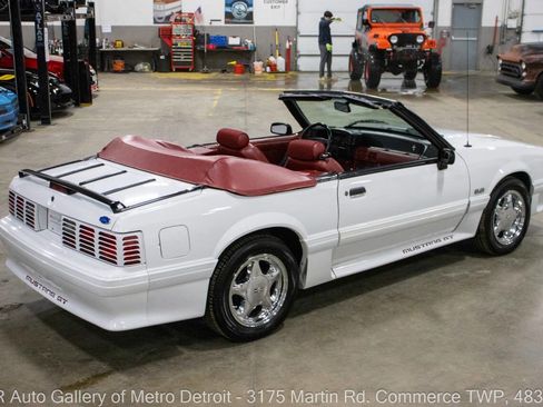 Used 1990 Ford Mustang GT image 8
