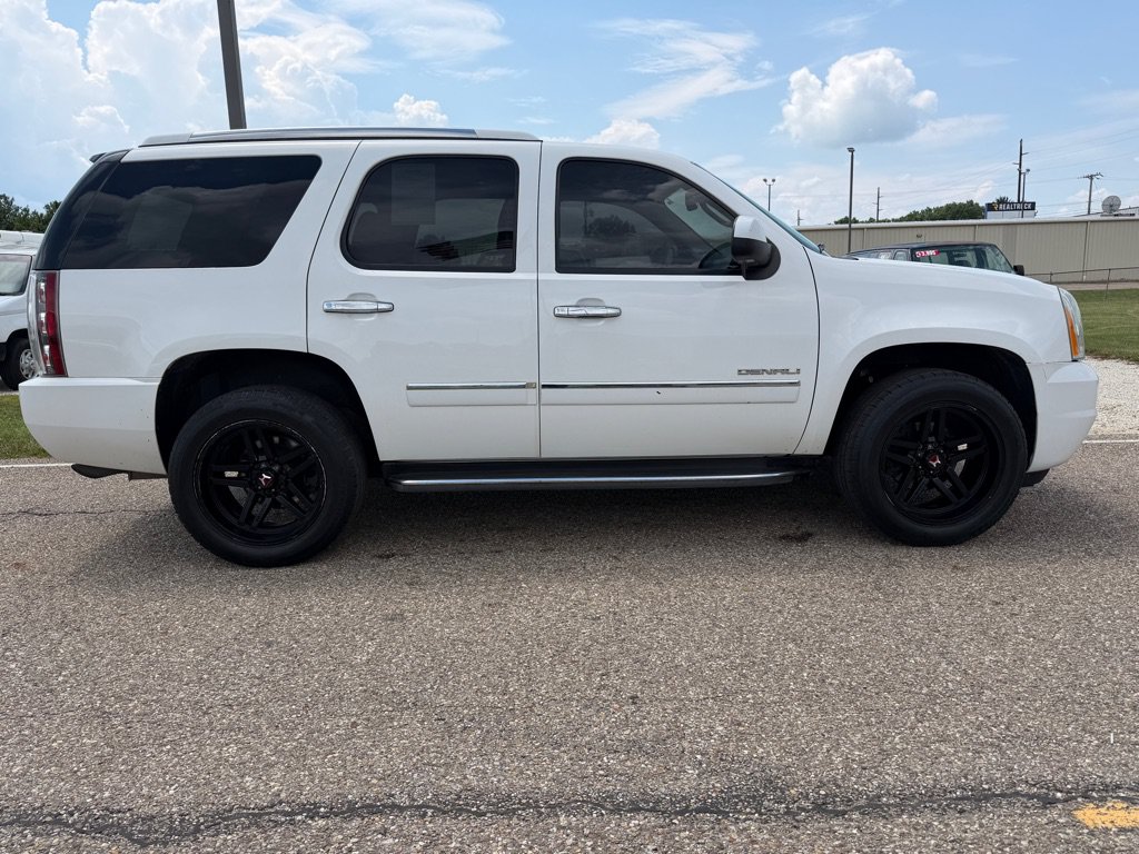 Used 2014 GMC Yukon Denali AWD/4WD image 19