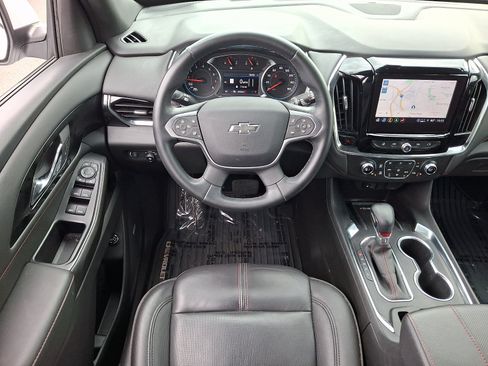 Used 2023 Chevrolet Traverse RS AWD/4WD image 12