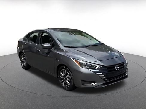 Used 2025 Nissan Versa SV FWD image 3