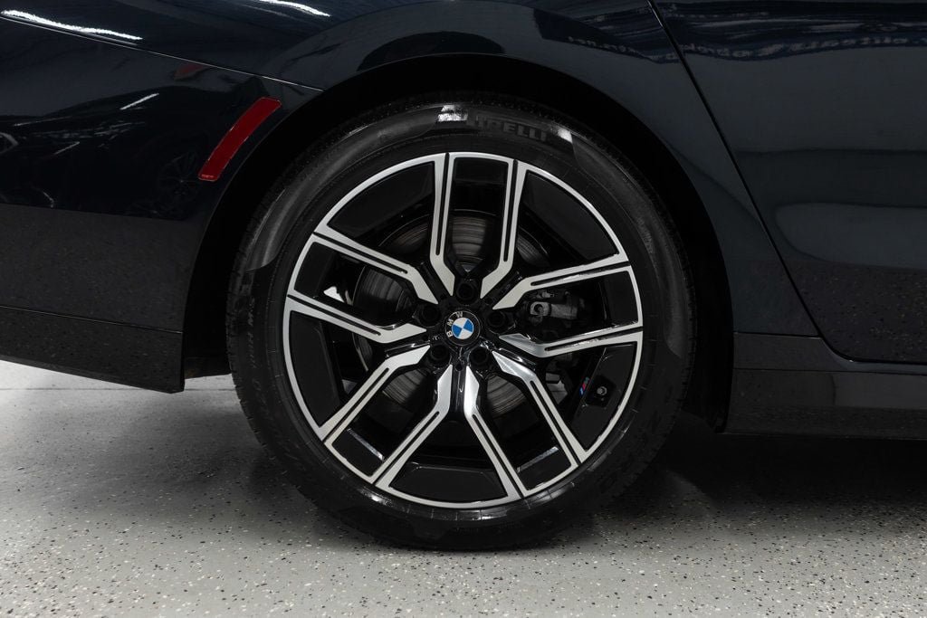 Used 2026 BMW 740i xDrive AWD/4WD image 44