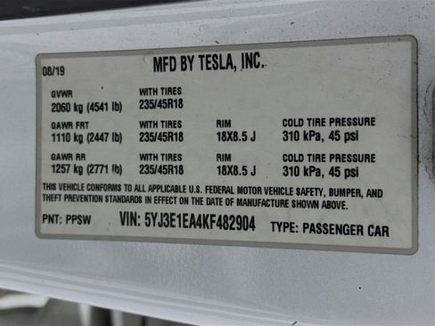 Used 2019 Tesla Model 3 Standard Range image 32