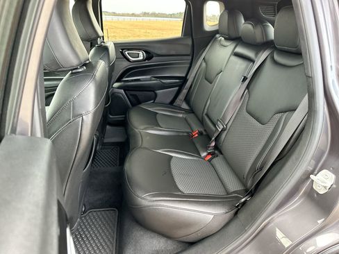 Used 2024 Jeep Compass Latitude w/ Convenience Group image 20