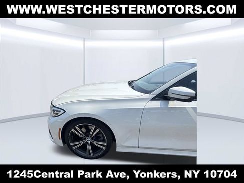 Used 2019 BMW 330i xDrive Sedan w/ M Sport Package AWD/4WD image 9