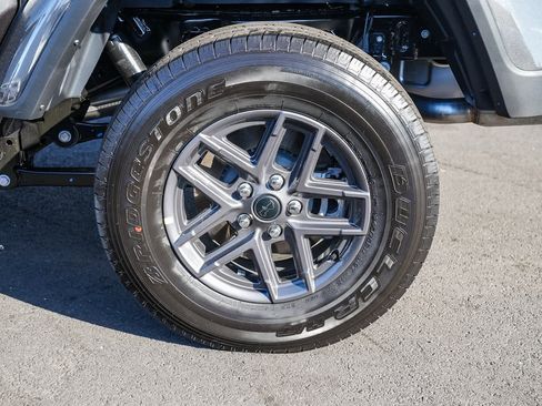 New 2026 Jeep Gladiator Sport image 10