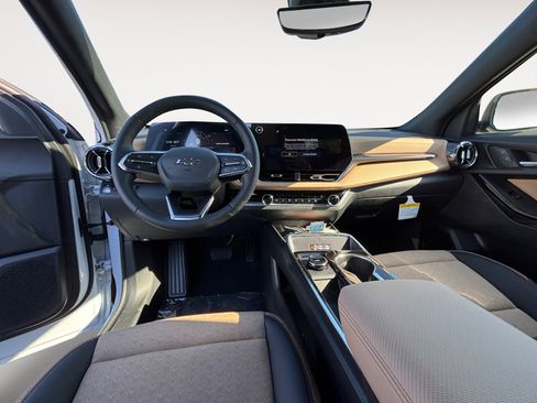 New 2026 Chevrolet Equinox ACTIV w/ Convenience Package III image 10