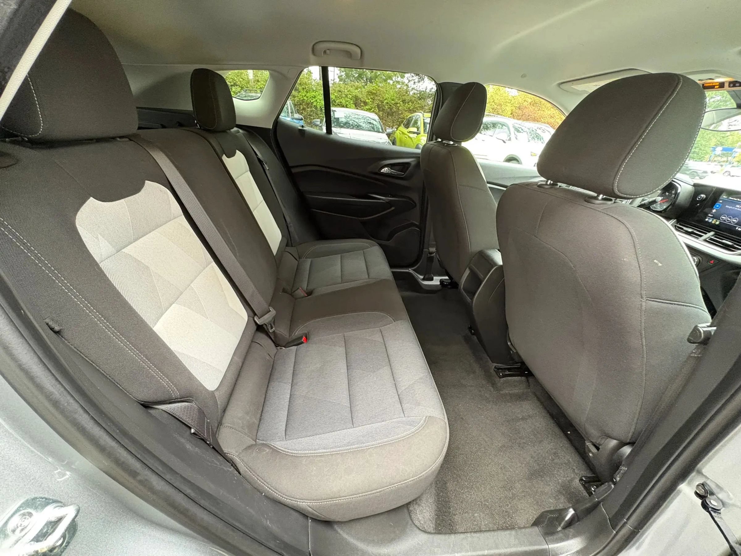 Used 2025 Chevrolet Trax LS w/ Driver Confidence Package FWD image 16