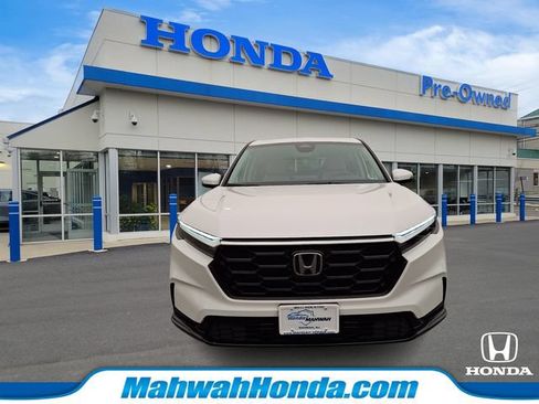 Used 2024 Honda CR-V LX image 2