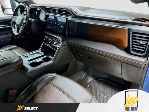 Used 2024 GMC Sierra 3500 Denali w/ Denali Reserve Package AWD/4WD image 33