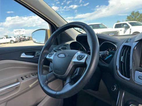 Used 2014 Ford Escape Titanium w/ Equipment Group 401A AWD/4WD image 18