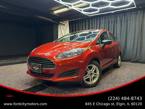 Used 2018 Ford Fiesta SE image 1