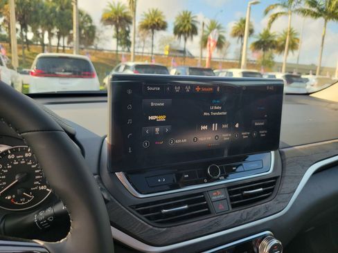 Used 2025 Nissan Altima 2.5 SV w/ SV Premium Package image 22