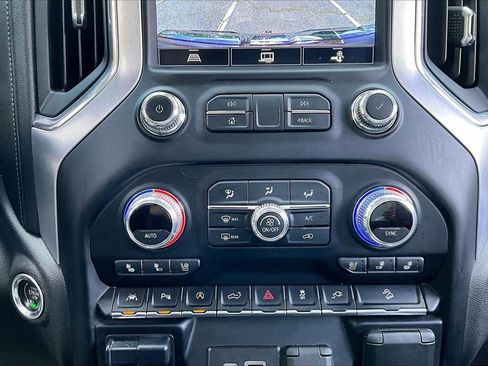 Used 2021 GMC Sierra 1500 SLT w/ SLT Premium Plus Package AWD/4WD image 19