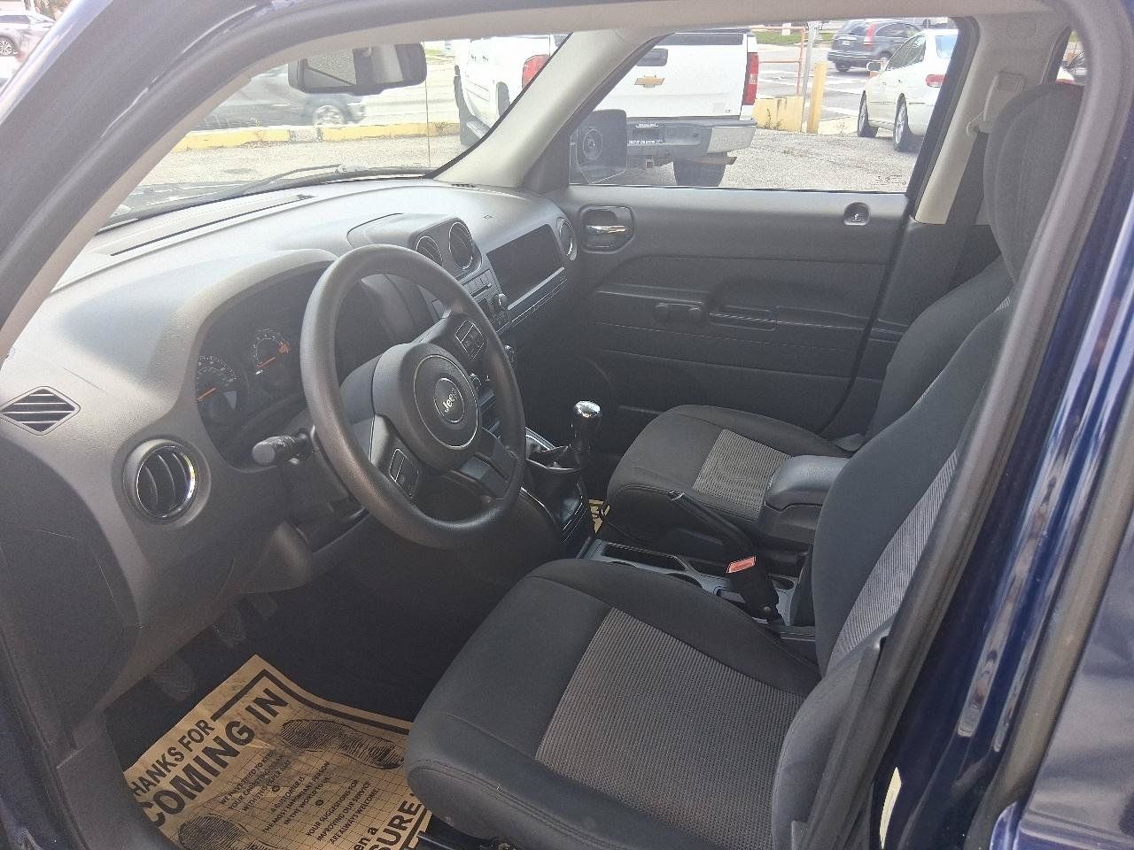 Used 2014 Jeep Patriot Sport FWD image 9