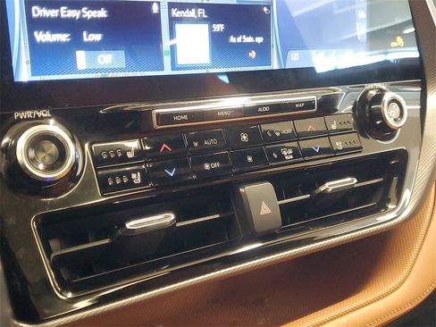 Certified 2021 Toyota Highlander Platinum image 29