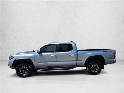 Used 2022 Toyota Tacoma TRD Off-Road w/ TRD Premium Off Road Package AWD/4WD image 8