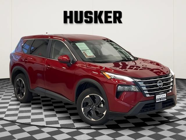 Used 2025 Nissan Rogue SV AWD/4WD image 1