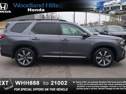 Used 2023 Honda Pilot Elite image 4